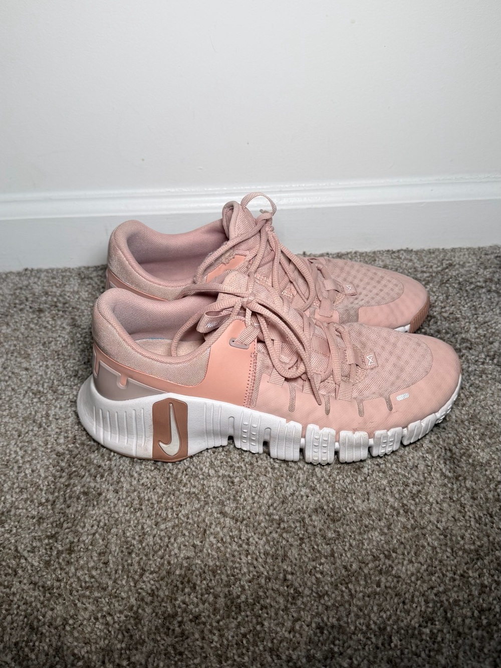 Nike Free Metcon 5 Training Shoes in Pink Oxford DV3950-600 VNDS Women's 9.5 - Picture 2 of 6